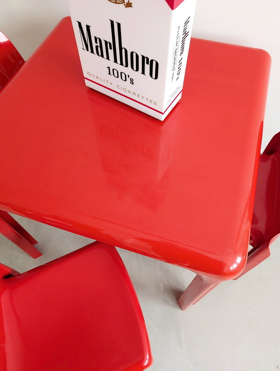 Image 1 of Set da pranzo &#39;Selene&#39; rosso di Vico Magistretti per Artemide anni &#39;60