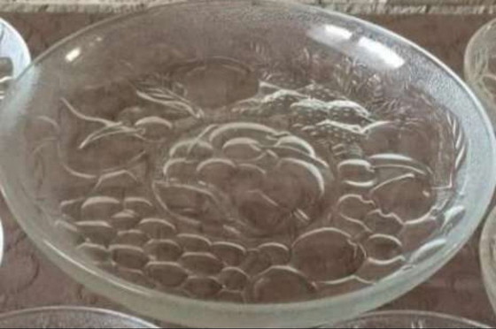 Image 1 of Vintage glass bowl set