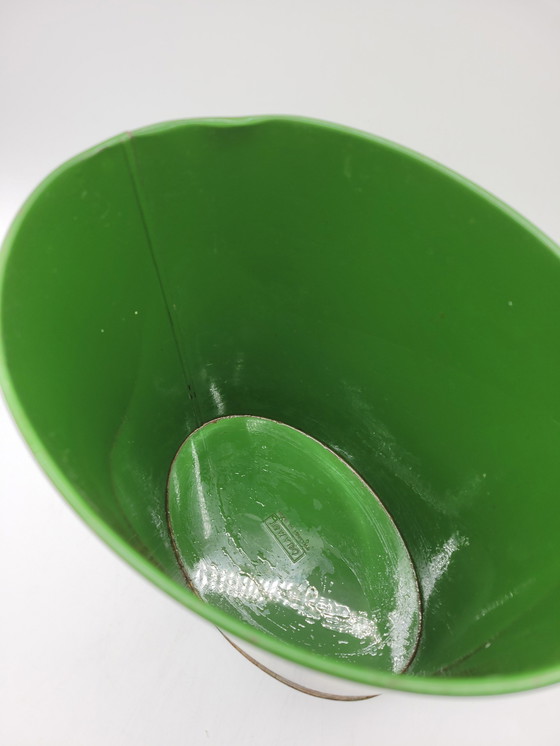 Image 1 of Poubelle Par Tomado