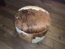 Pouf vintage en peau de vache