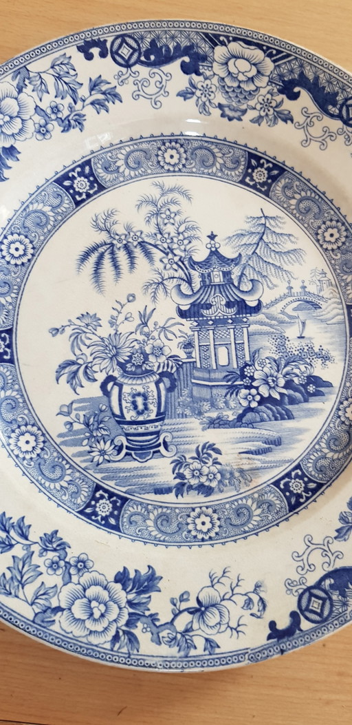 Assiette décor japonais porcelaine Creil et Montereau Lebeuf Milliet