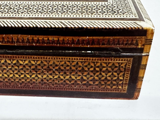 Image 1 of  Oriental Inlaid Mother-of-Pearl Box - L20/P12/H5 Cm