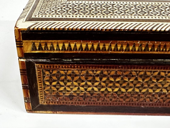 Image 1 of  Oriental Inlaid Mother-of-Pearl Box - L20/P12/H5 Cm