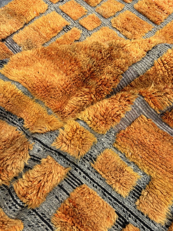 Image 1 of "Tiziri" - Tapis marocain en laine orange de style Mid Century - 200x300 cm