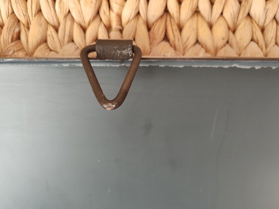 Image 1 of Grande specchio vintage in ferro battuto intrecciato in giacinto d'acqua