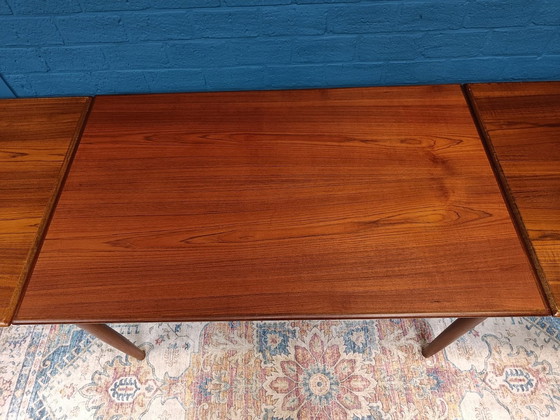 Image 1 of Table à manger vintage extensible