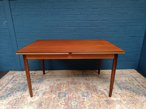 Table à manger vintage extensible