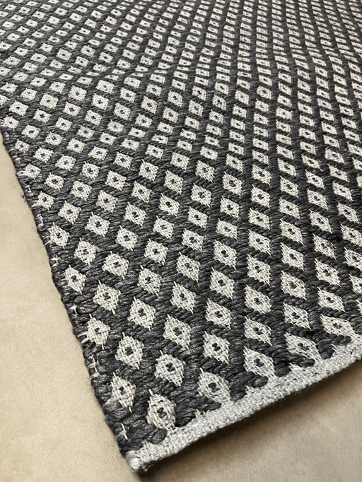 New Rug Brinker Objat