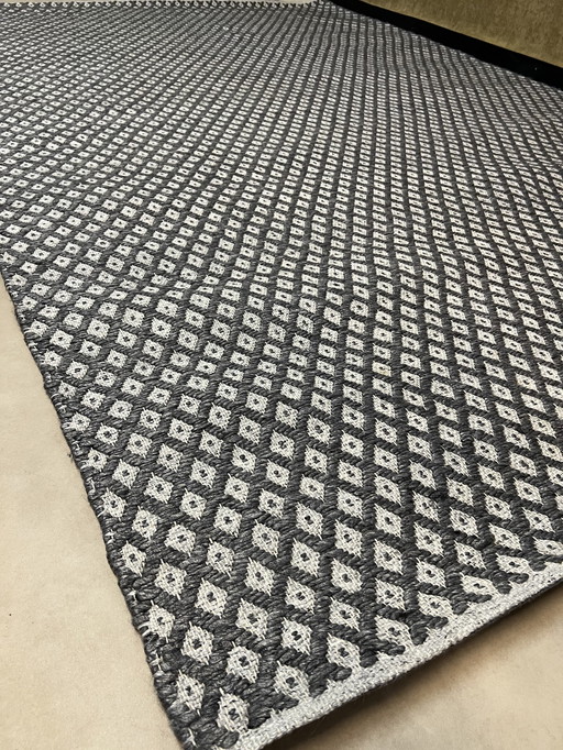 New Rug Brinker Objat