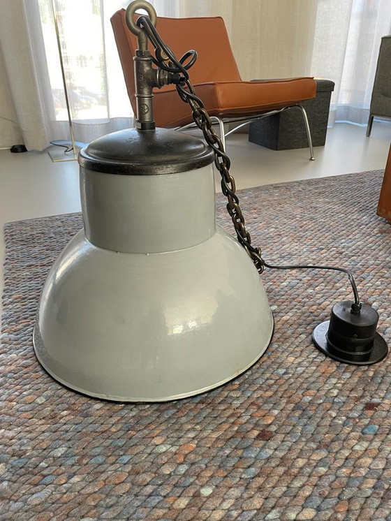 Image 1 of Lampe d'usine vintage Philips