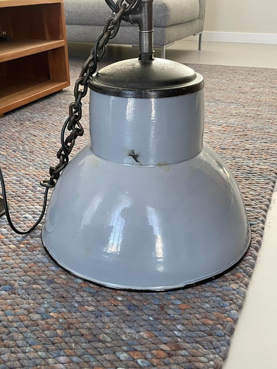 Image 1 of Lampe d'usine vintage Philips