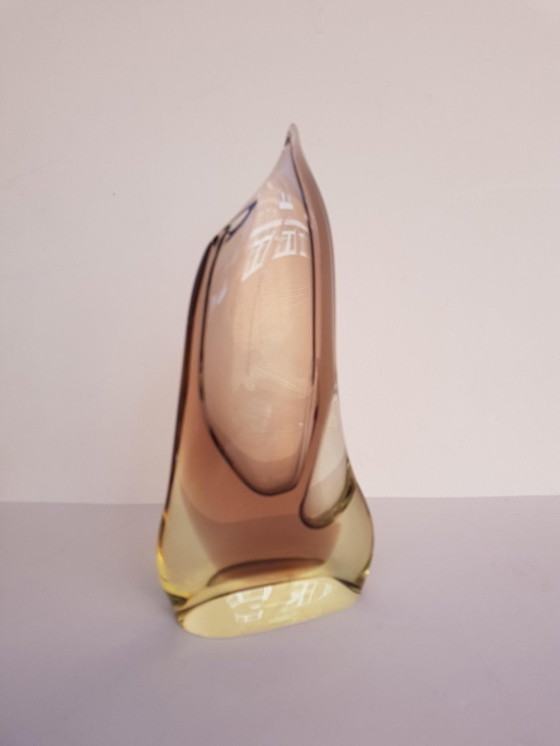 Image 1 of Vaso boemo in ambra con 2 aperture di Klinger Miroslav e Josef Cvrček