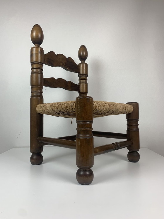 Image 1 of Chaise basse en jonc Bobbin