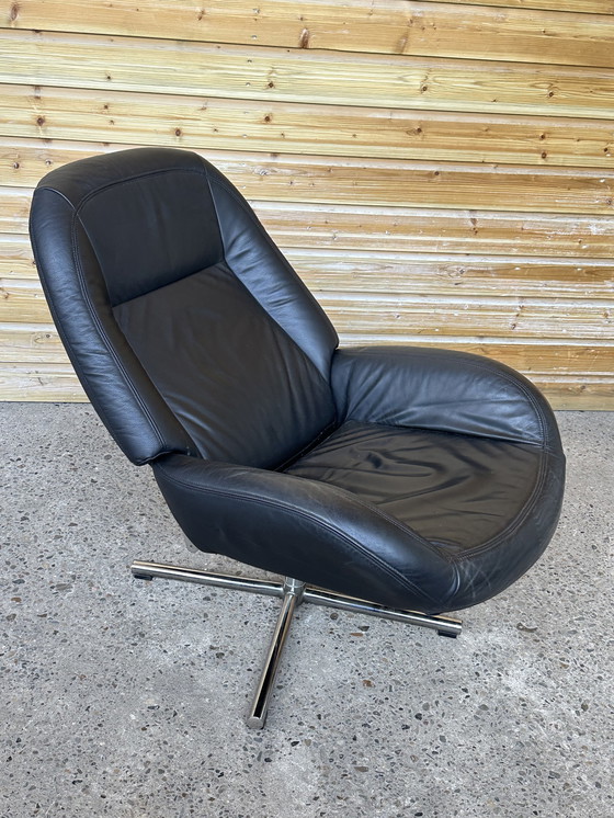 Image 1 of Montel Shuffle armchair