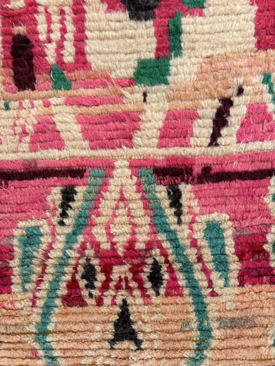 Image 1 of Tapis de course marocain abstrait rouge