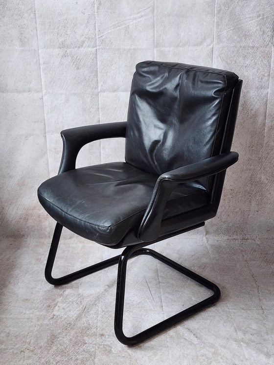 Image 1 of Zefla Office Chair