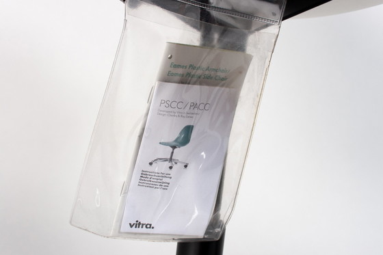 Image 1 of Vitra Eames Plastic Arm Chair PACC Blue (stock:10)