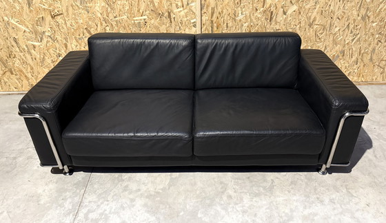 Image 1 of Divano in pelle nera ispirato a Le Corbusier