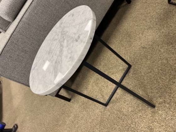 Image 1 of Table d'appoint Metaform Bianco Carrara