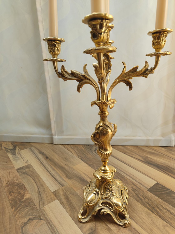 Image 1 of Candeliere a 5 bracci riccamente decorato, ottone, cimelio