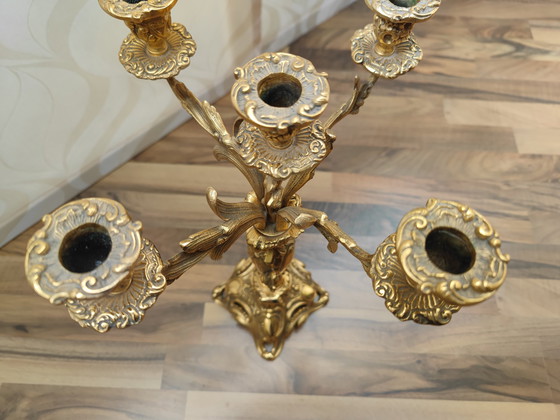 Image 1 of Candeliere a 5 bracci riccamente decorato, ottone, cimelio