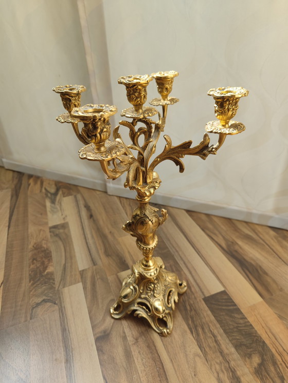 Image 1 of Candeliere a 5 bracci riccamente decorato, ottone, cimelio