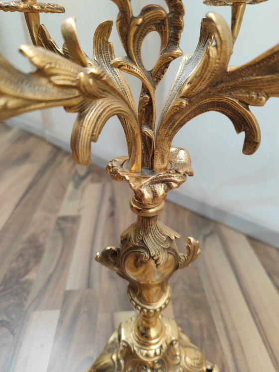 Image 1 of Candeliere a 5 bracci riccamente decorato, ottone, cimelio
