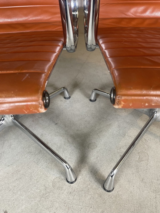Image 1 of 2X Silla Vitra Eames EA 108 Cuero Coñac