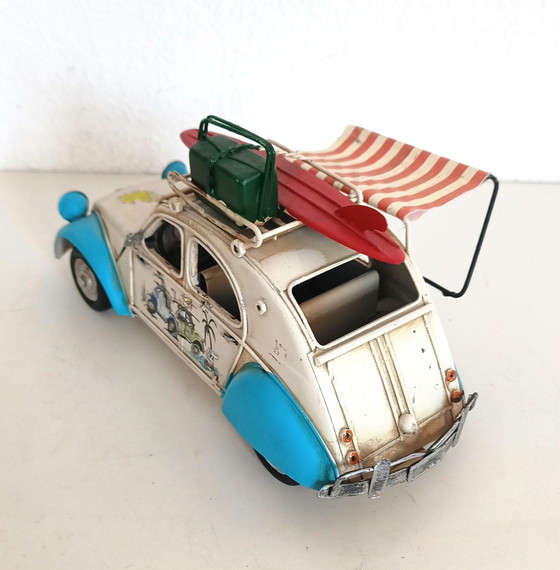 Image 1 of Modello retrò di una Citroen 2Cv 