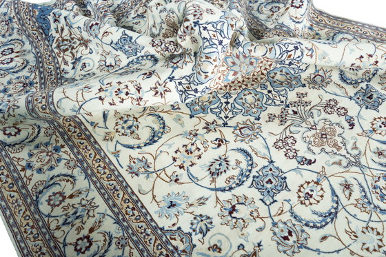 Image 1 of Hand-knotted Nain 9 La Persian Carpet With Silk - 341 X 256 Cm