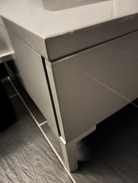 Image 1 of Cómoda moderna de alto brillo