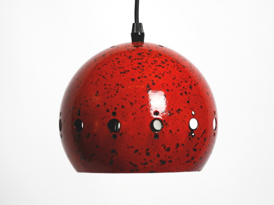 Image 1 of  Magnifique lampe suspendue rouge et noire émaillée de style Mid Century Modern avec son baldaquin d'origine