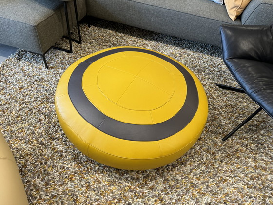 Image 1 of Leolux Saturn Footstool / Footstool Leather Yellow D100