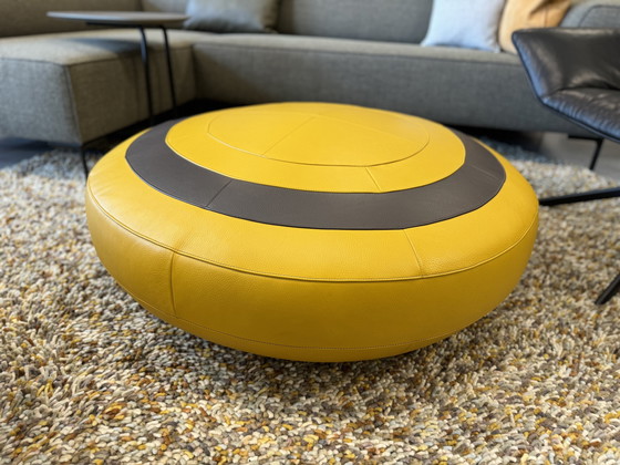 Image 1 of Leolux Saturn Footstool / Footstool Leather Yellow D100