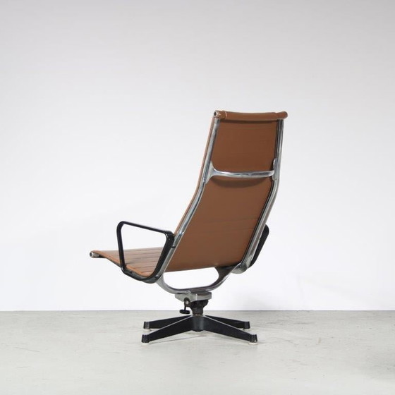 Image 1 of EA124 Chair by Charles & Ray Eames for Herman Miller, USA 1960