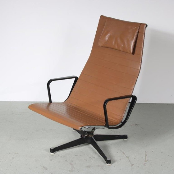 Image 1 of EA124 Chair by Charles & Ray Eames for Herman Miller, USA 1960