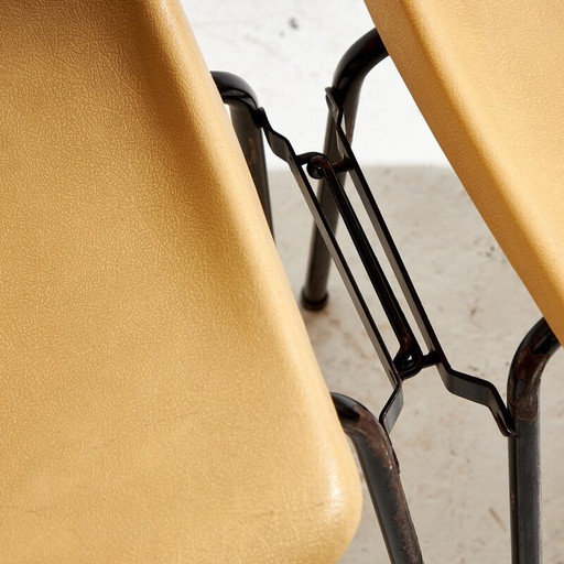 Set of 4 vintage Grosfillex chairs in metal and plastic, 1960