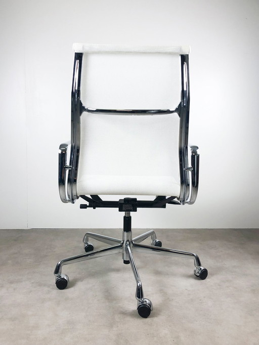 Vitra - Charles & Ray Eames - Chair