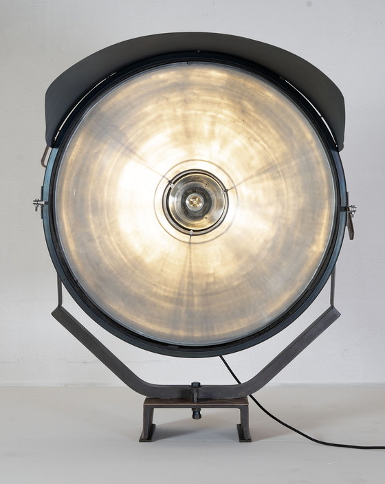 Image 1 of XL searchlight