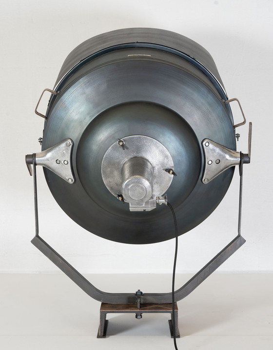 Image 1 of XL searchlight