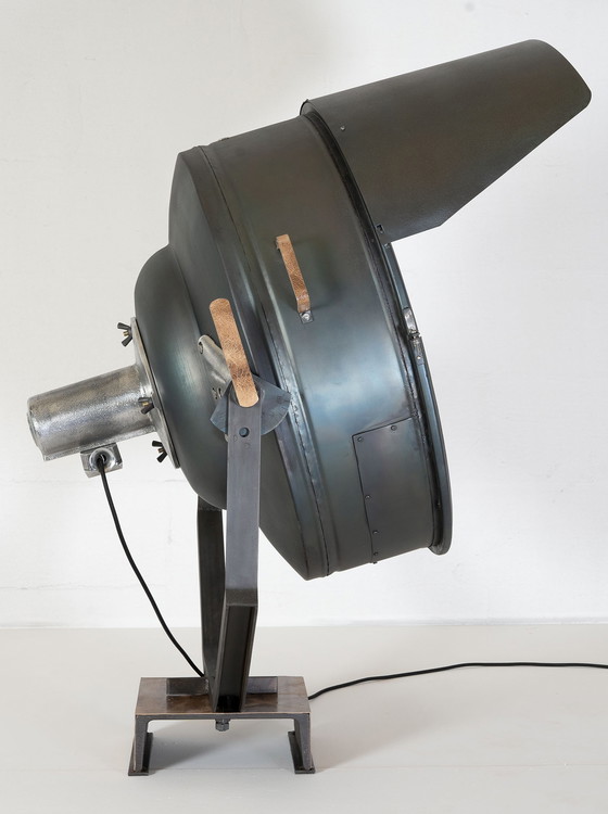 Image 1 of XL searchlight