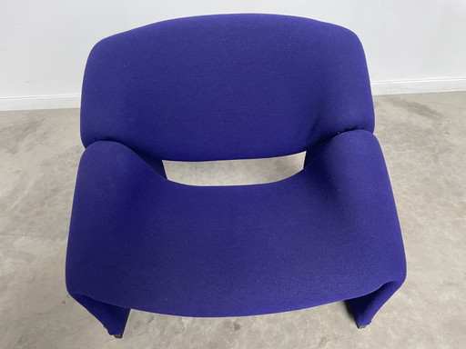 Artifort Groovy M chair F580