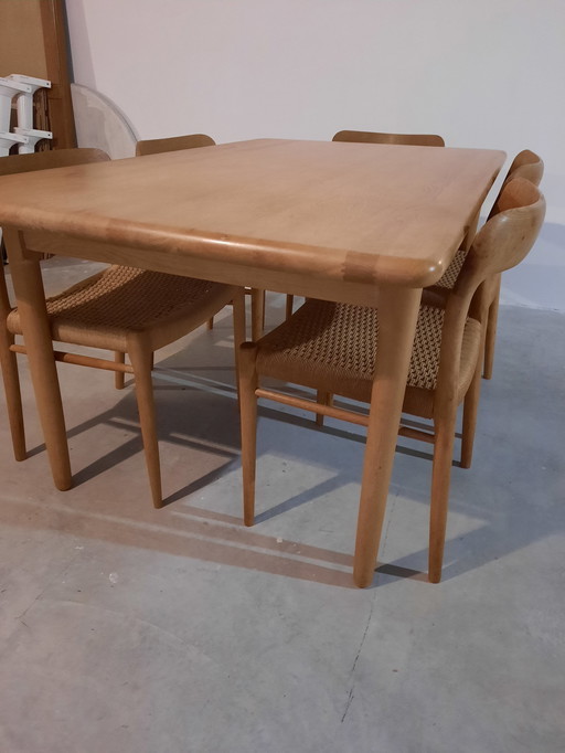 Niels Otto Moller Dining Table With 5 Chairs.