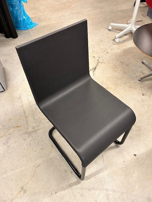 4x Vitra 05 chairs black