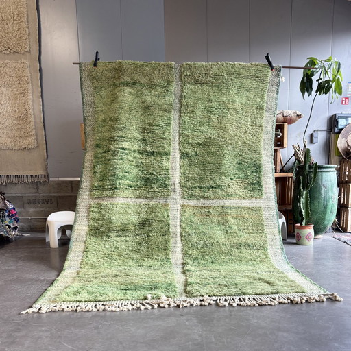 Modern Moroccan Green Wool Rug 210X320 Cm