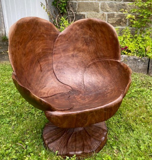 Chaise d'art en bois