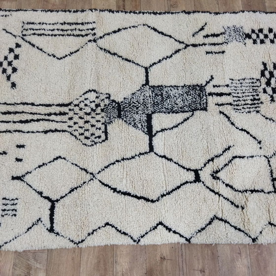 Image 1 of Handgemaakte Berber Tapijt Zwart En Wit - Handmade Berber Carpet Black And White