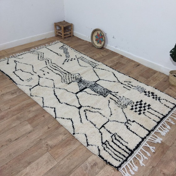 Image 1 of Handgemaakte Berber Tapijt Zwart En Wit - Handmade Berber Carpet Black And White