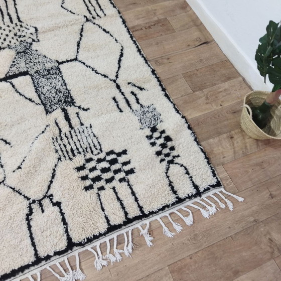 Image 1 of Handgemaakte Berber Tapijt Zwart En Wit - Handmade Berber Carpet Black And White