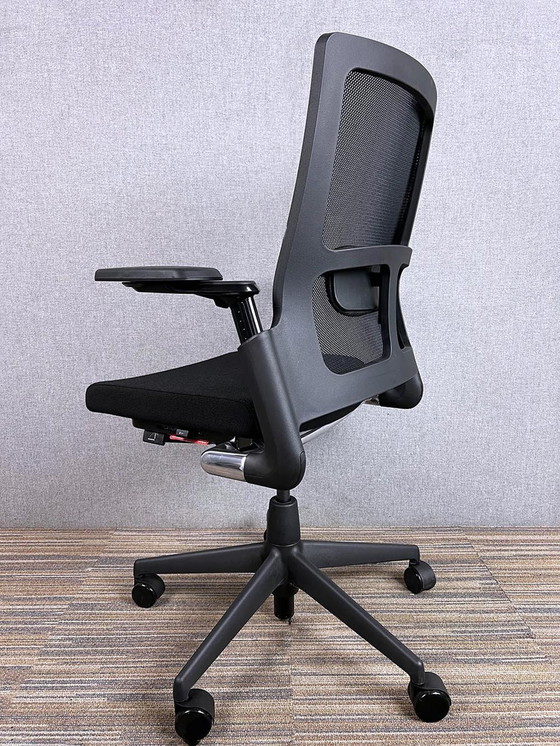 Image 1 of Ahrend 2020 Verta Office Chair